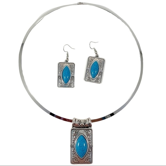 unknown Jewelry - Silver Plated/ Turquoise Pendant Set